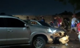 Adolescente é encontrado morto a tiros dentro de carro após colisão com caminhonete em Fortaleza
