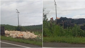 Motorista morre após caminhão com carga de frangos tombar na CE-060