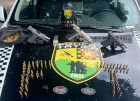 Homem é preso com três armas e 160 munições em Fortaleza