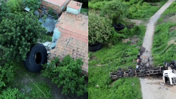 Pneus gigantes atingem casas após carreta tombar em estrada no Ceará; veja vídeo