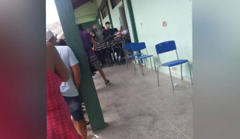 Adolescente atingido na perna por outro aluno em tiroteio em escola no Ceará recebe alta médica 