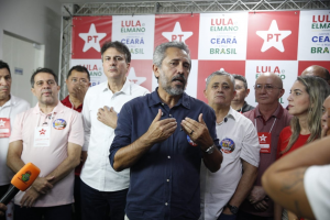 Governador Elmano afirma que será candidato à reeleição