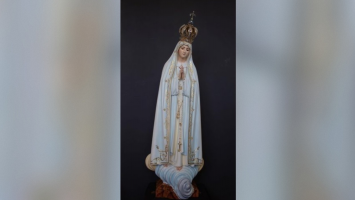 Fortaleza recebe réplica oficial de Nossa Senhora de Fátima, que fará peregrinação até o Cariri; confira programação