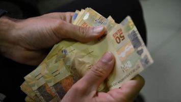 Servidores do Ceará terão pagamento antecipado da 1ª parcela do 13º salário
