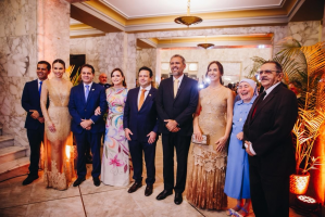 Medalha Iracema homenageia Grupo Edson Queiroz e personalidades nos 300 anos de Fortaleza