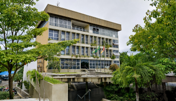 Prefeitura e secretarias de Sobral são alvos de busca e apreensão em investigação de corrupção e lavagem de dinheiro